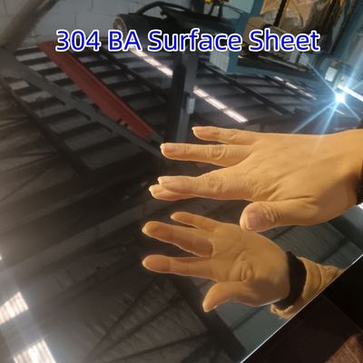304 BA दर्पण सतह DIN1.4301 धातु स्टेनलेस स्टील शीट 0.6mm 1220*2440mm