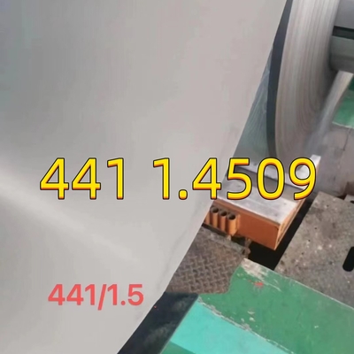 Aisi 441 1.4509 0.8 मिमी स्टेनलेस स्टील शीट 2D सतह 1220*2440 मिमी ऑटोमोबाइल उद्योग के लिए