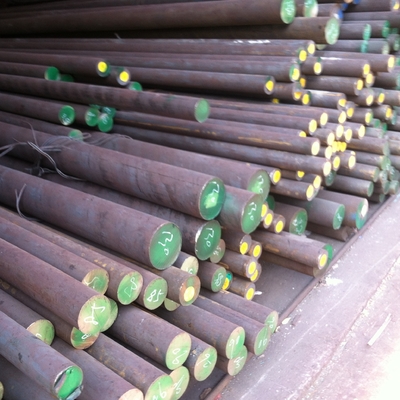 4-6 मीटर लंबाई ASTM A276 TP304 1.4301 स्टेनलेस स्टील गोल पट्टी काले सतह के साथ