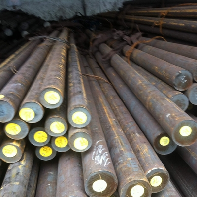 4-6 मीटर लंबाई ASTM A276 TP304 1.4301 स्टेनलेस स्टील गोल पट्टी काले सतह के साथ