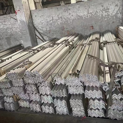 40x40x3 मिमी एएसटीएम ए 276 टीपी 304 समान और असमान स्टेनलेस स्टील कोण बार एसएस 304 कोण बार 18%Cr 8%Ni