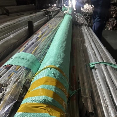 ASTM A554 201 वेल्डेड ट्यूब 25*0.8*6000mm 320 ग्रिट मिरर पॉलिश स्टेनलेस स्टील पाइप