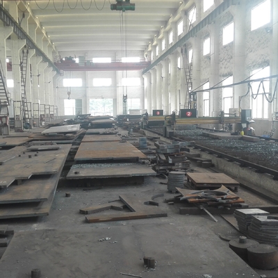 Q345B गर्म लुढ़का हुआ कम मिश्र धातु कार्बन स्टील प्लेट S355JR 100*2500MM गर्म लुढ़का हुआ स्टील प्लेट