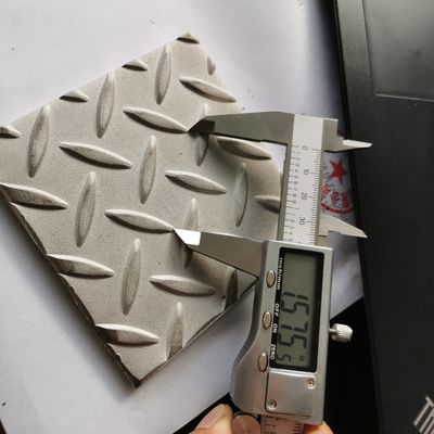 स्टेनलेस 304 Vastrap चेकर प्लेट 5 मिमी Astm A793 लुढ़का तल प्लेट