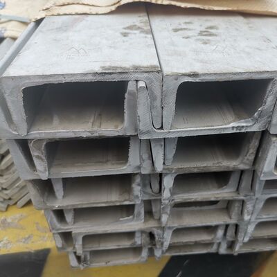 गर्म लुढ़का हुआ ASTM A276 TP316L स्टेनलेस स्टील चैनल बार यू चैनल 100*53*6 मिमी